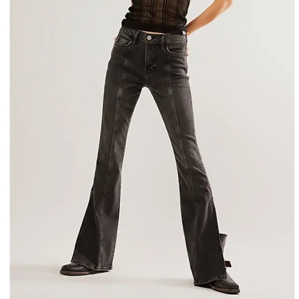 Frame Le High Flare Jean